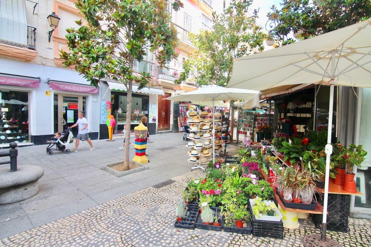 Monísimo En El Corazón De Cádiz *